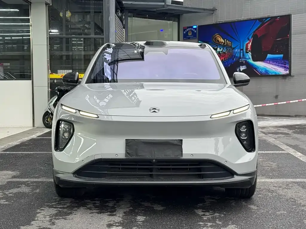 NIO EC6 — фото 9