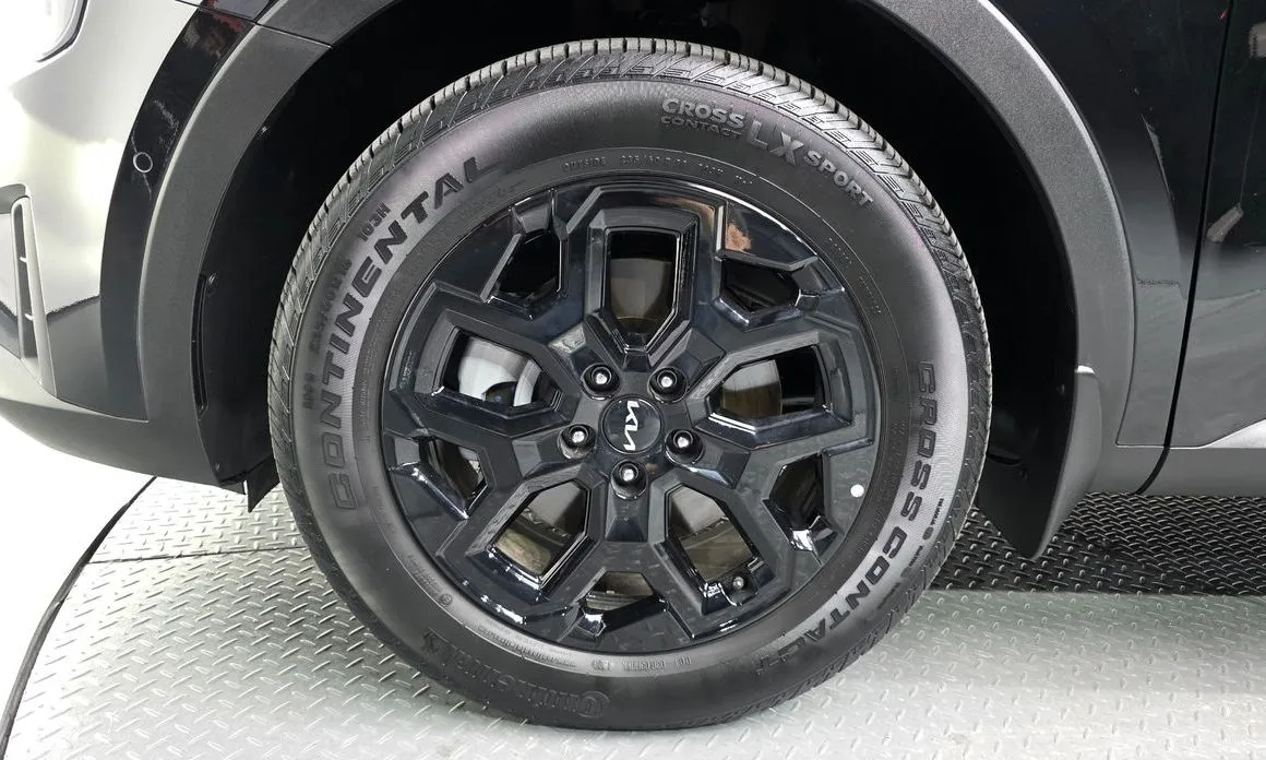 Kia Sorento — фото 6