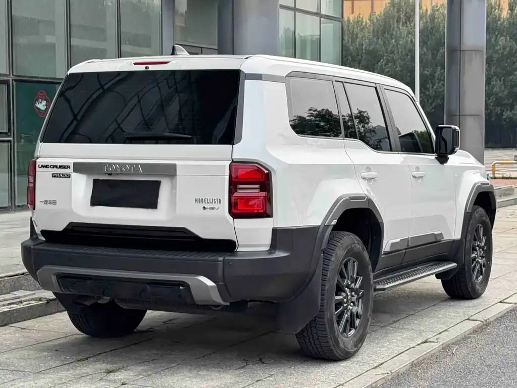 Toyota Prado 2024 из CN, фото 3