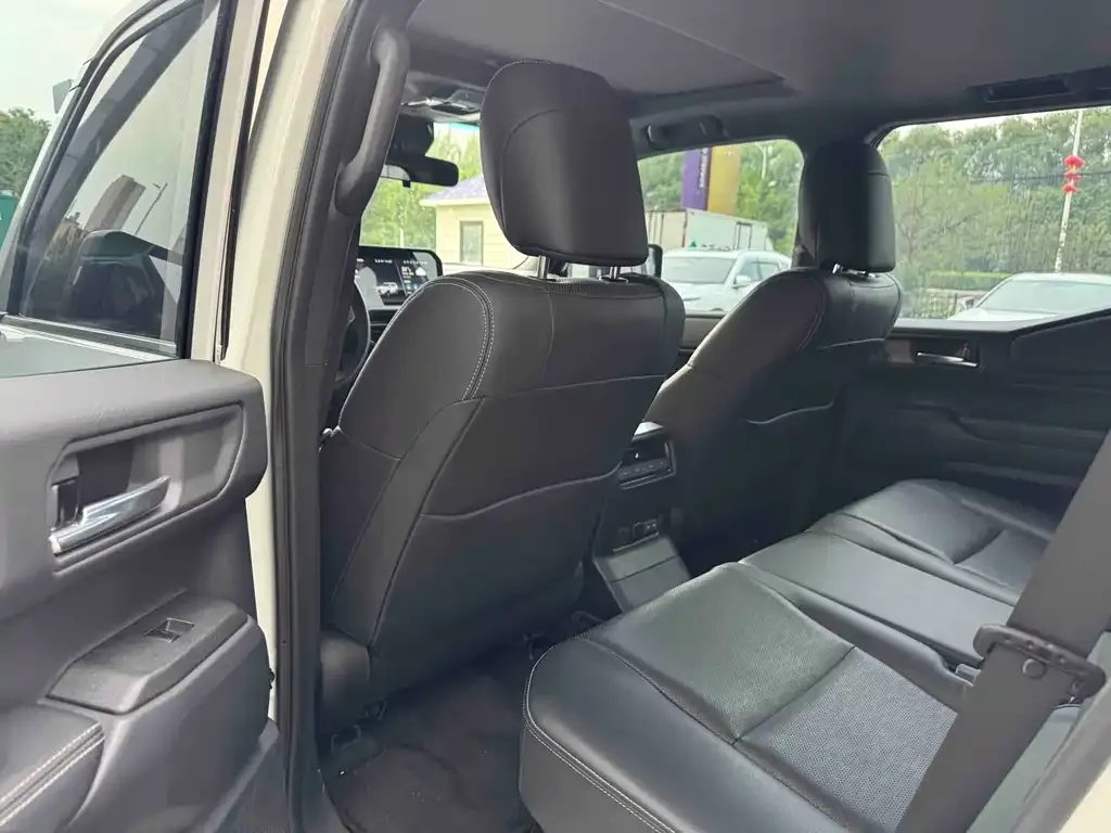 Toyota Prado 2024 из CN, фото 6