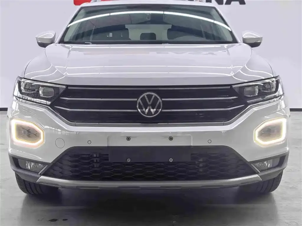 Volkswagen T-Roc — фото 6