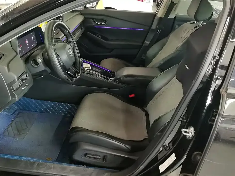 Honda Accord — фото 10