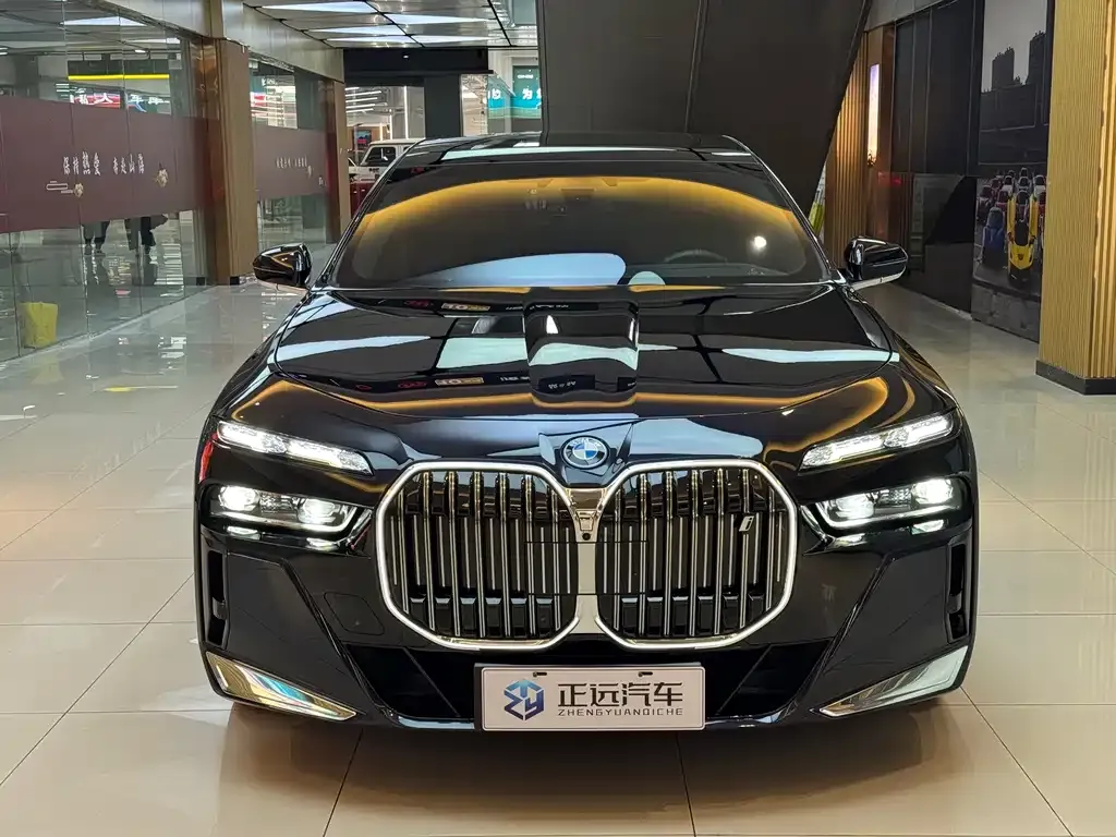 BMW i7 2023 из CN, фото 5