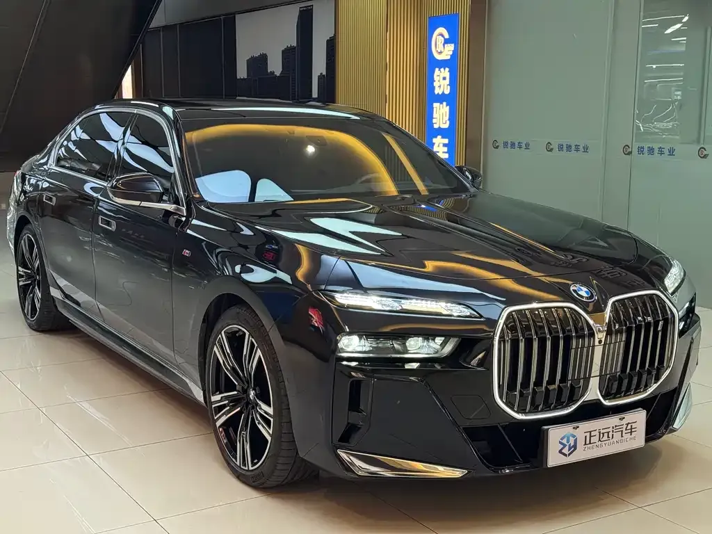 BMW i7 2023 из CN, фото 4