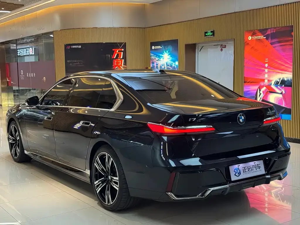 BMW i7 2023 из CN, фото 8