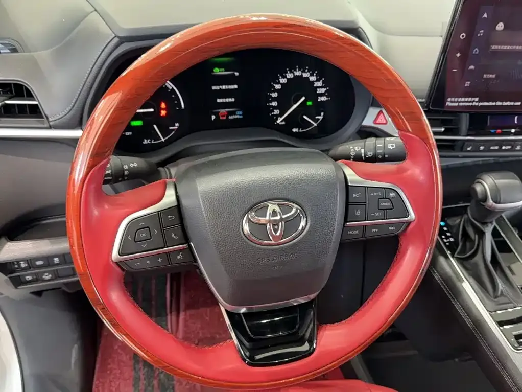 Toyota Sienna — фото 9