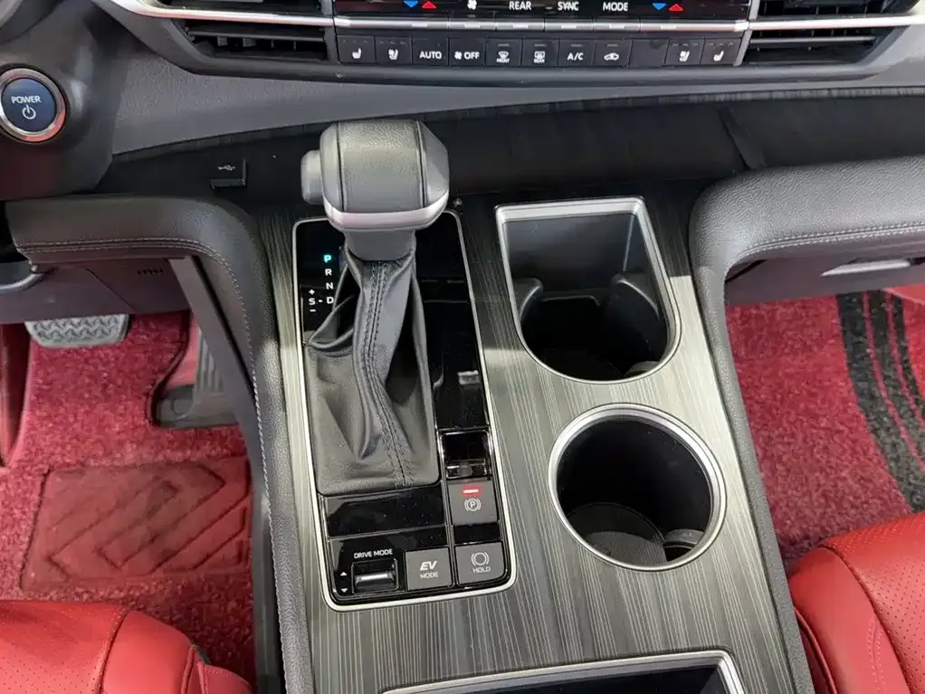 Toyota Sienna — фото 3