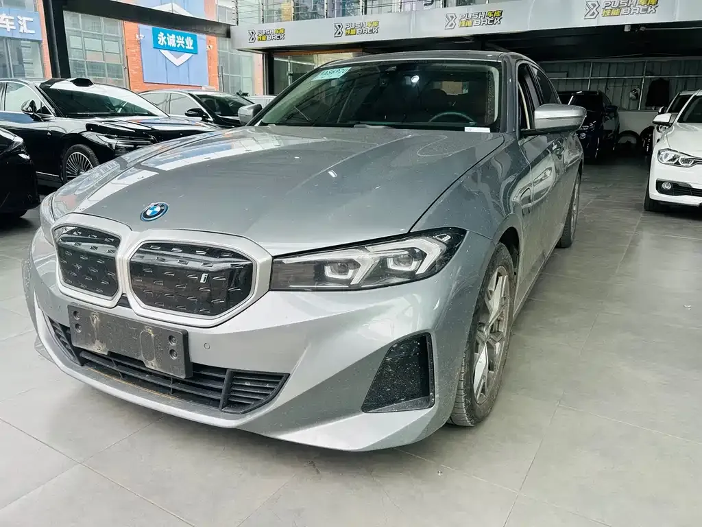 BMW i3 — фото 1