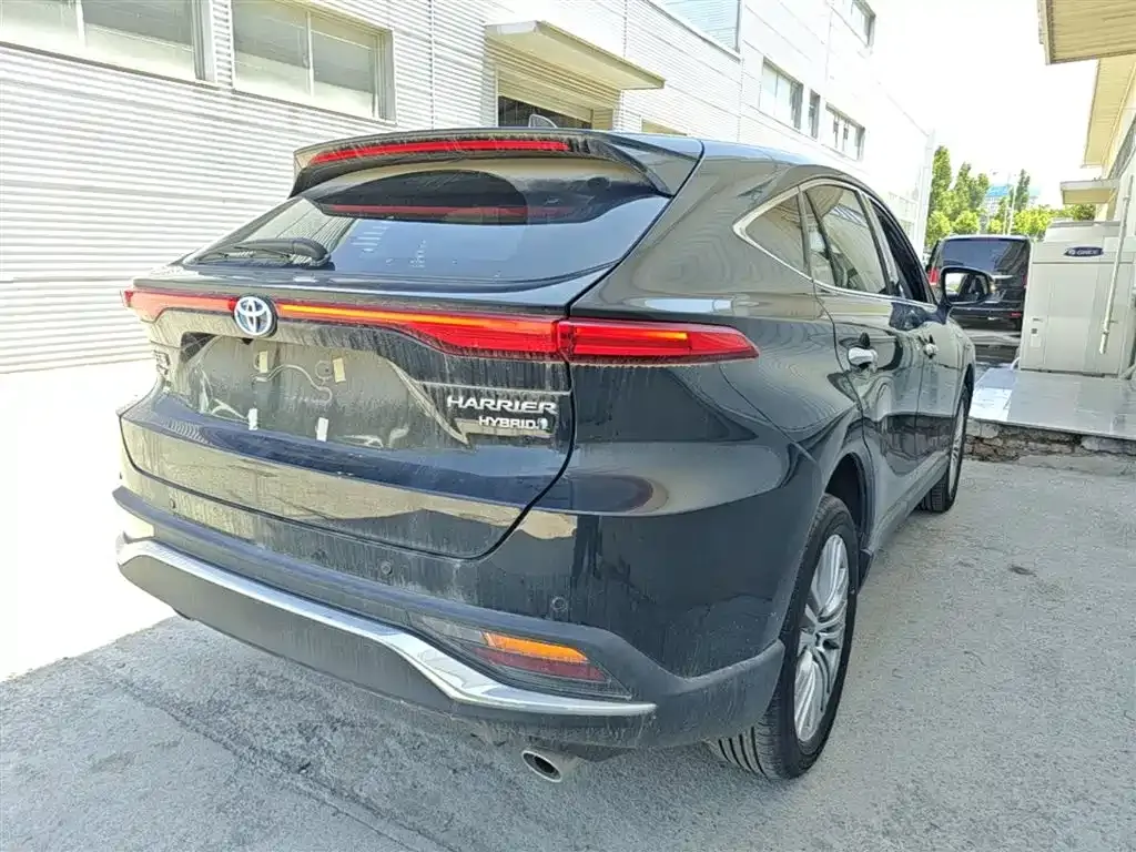 Toyota Harrier — фото 4