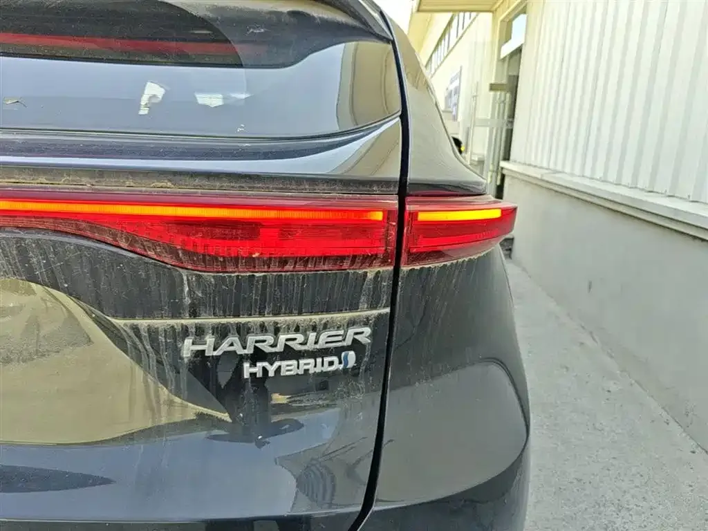 Toyota Harrier — фото 2
