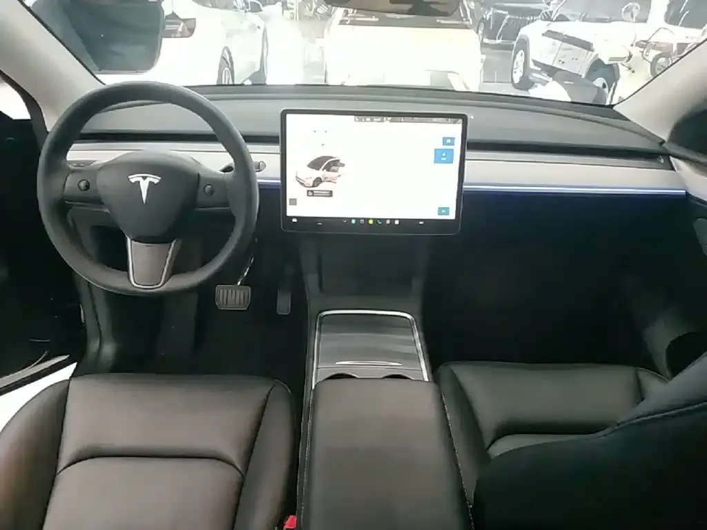 Tesla Model Y — фото 7