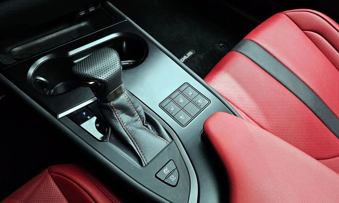 Lexus UX 2024 из KR, фото 10