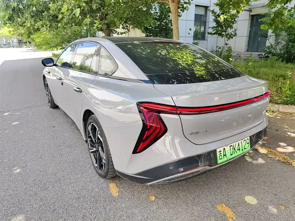 Hongqi EH7 2024 из CN, фото 10