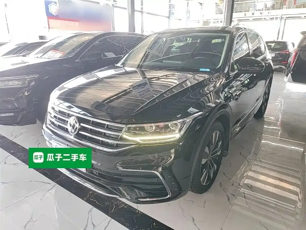 Volkswagen Tiguan L — фото 6