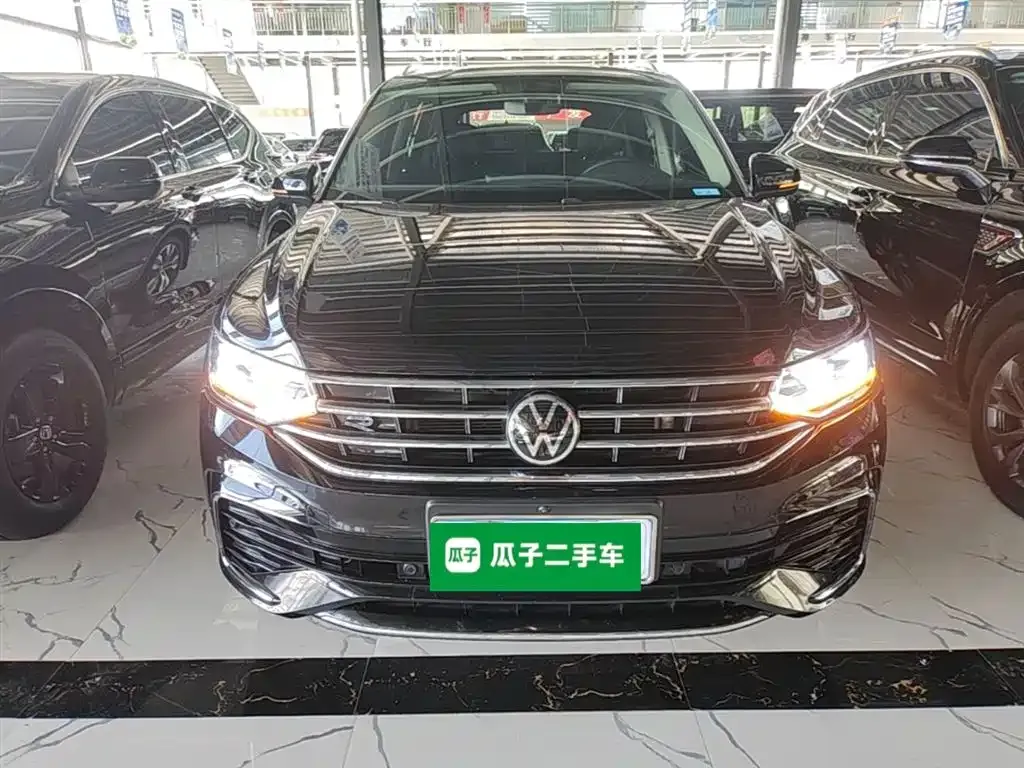 Volkswagen Tiguan L — фото 9