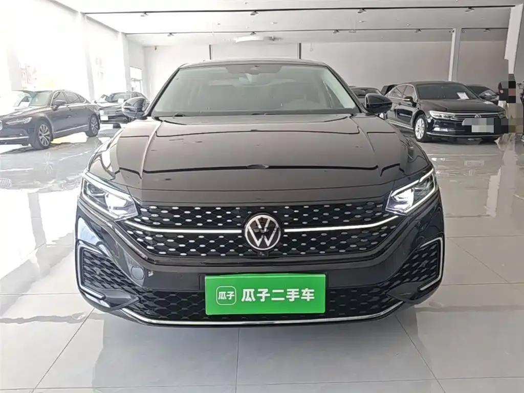 Volkswagen Passat — фото 10