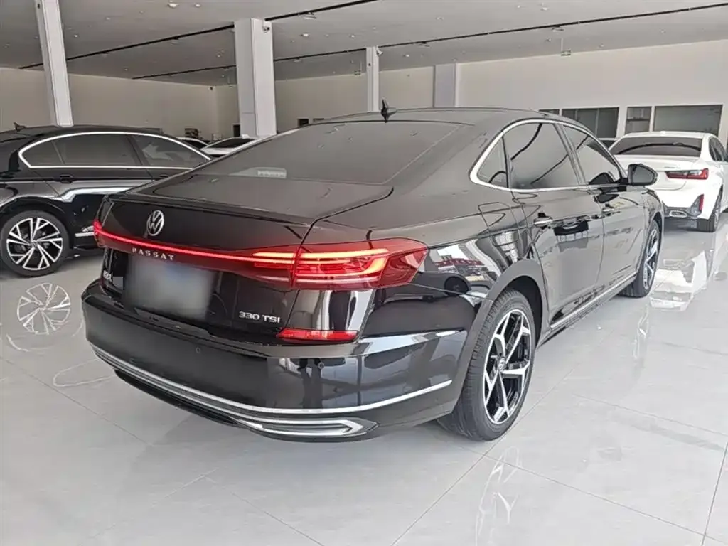 Volkswagen Passat — фото 7