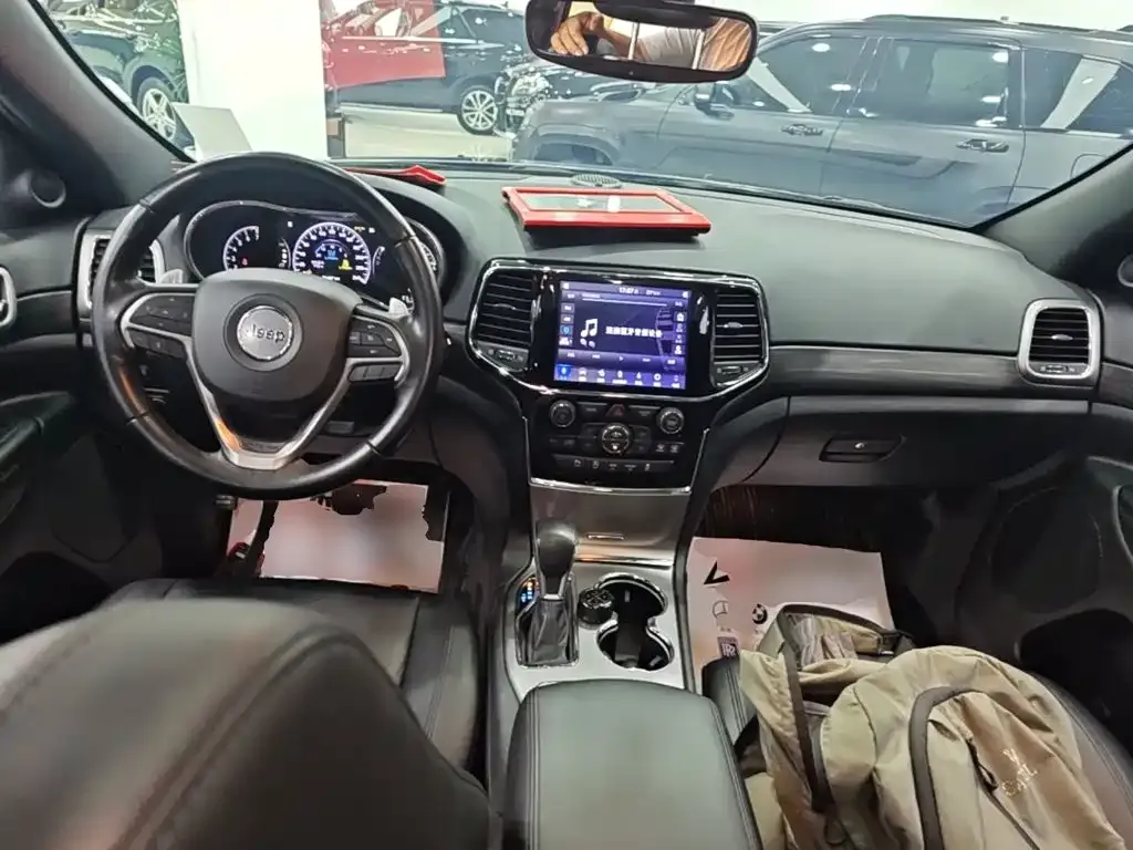Jeep Grand Cherokee (Import) 2021 из CN, фото 9