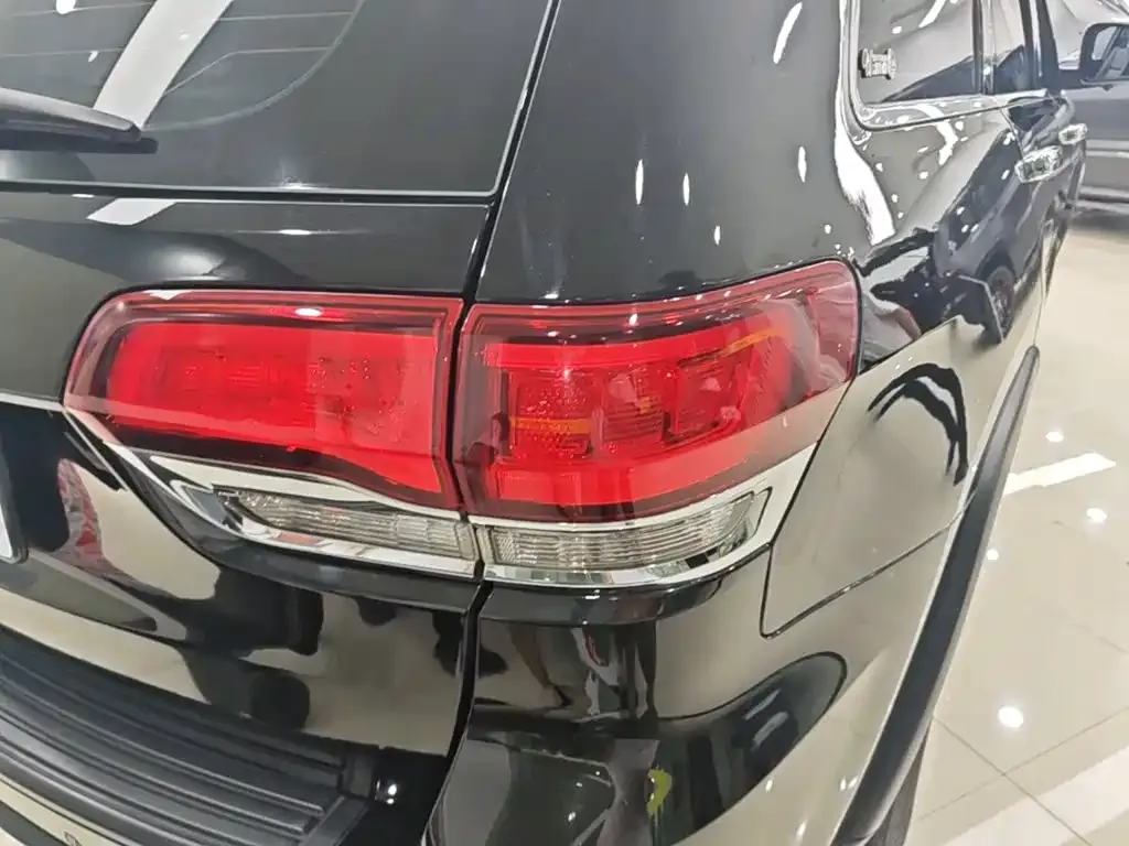 Jeep Grand Cherokee (Import) 2021 из CN, фото 8