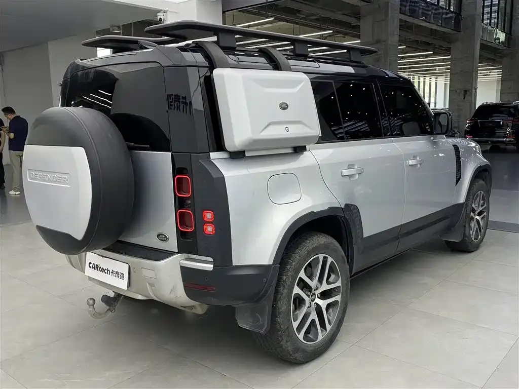 Land Rover Defender — фото 4