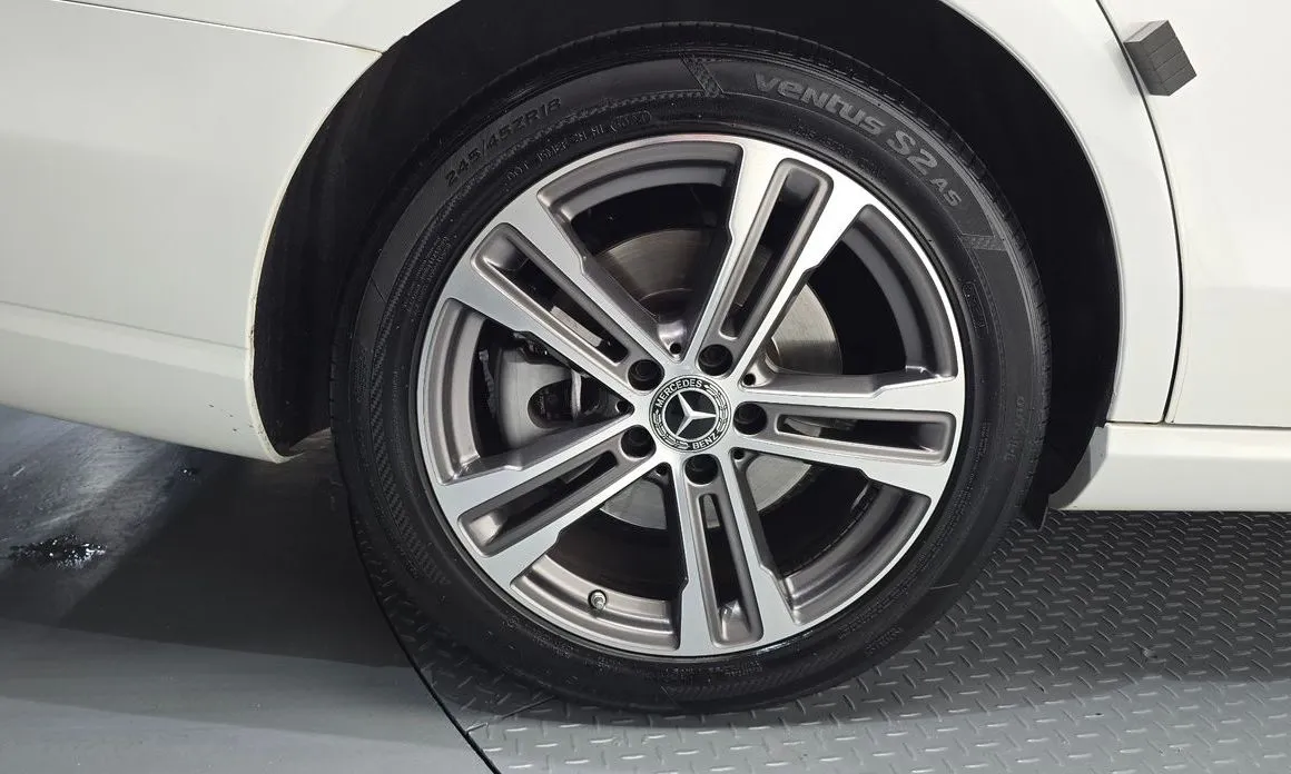 Mercedes-Benz E-Class 2021 из KR, фото 8