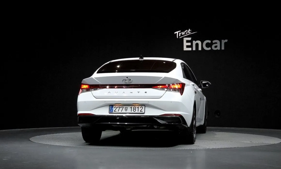 Hyundai AVANTE 2021 из KR, фото 2