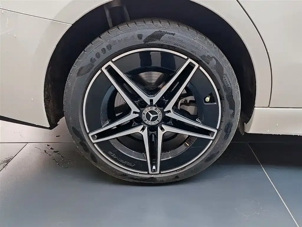 Mercedes-Benz C-Class 2024 из CN, фото 9