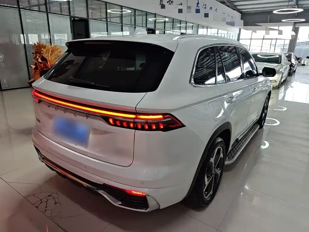 Geely Xingyue L — фото 9
