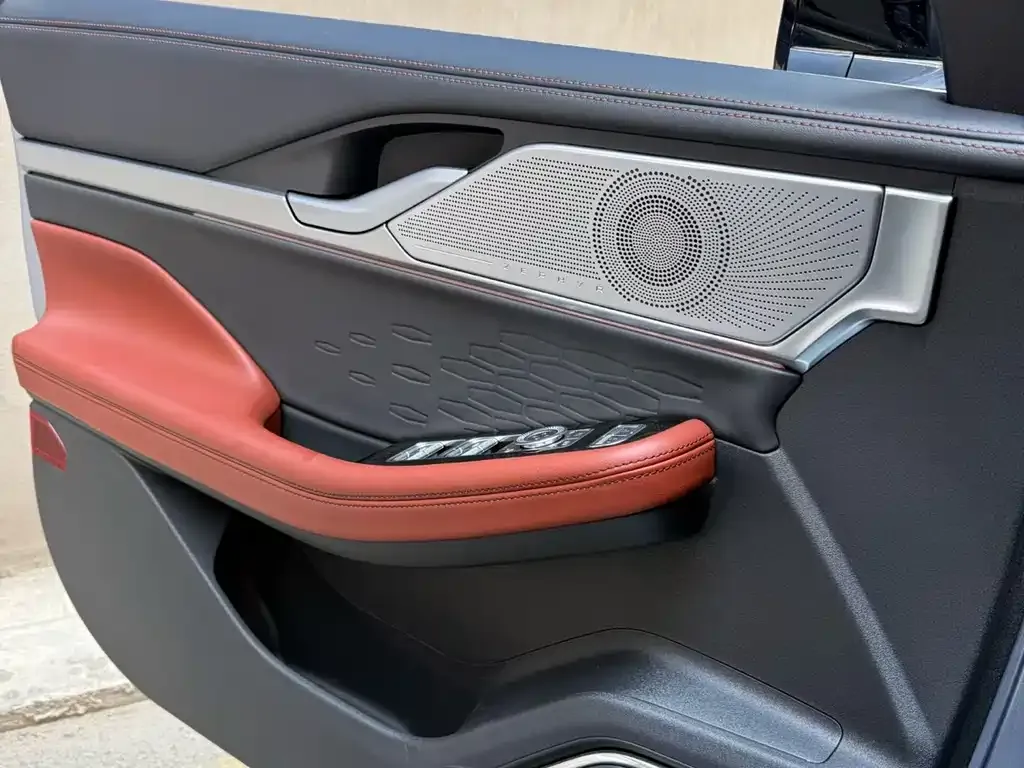 Lincoln Z 2023 из CN, фото 9