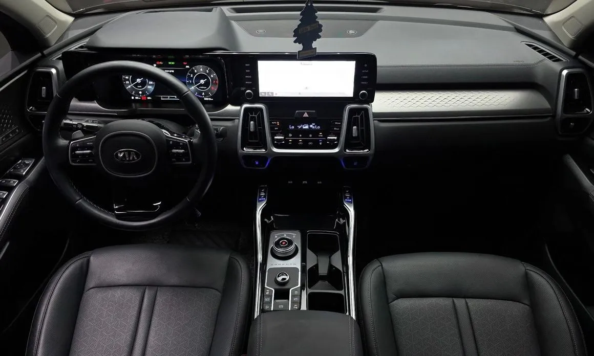 Kia Sorento — фото 10
