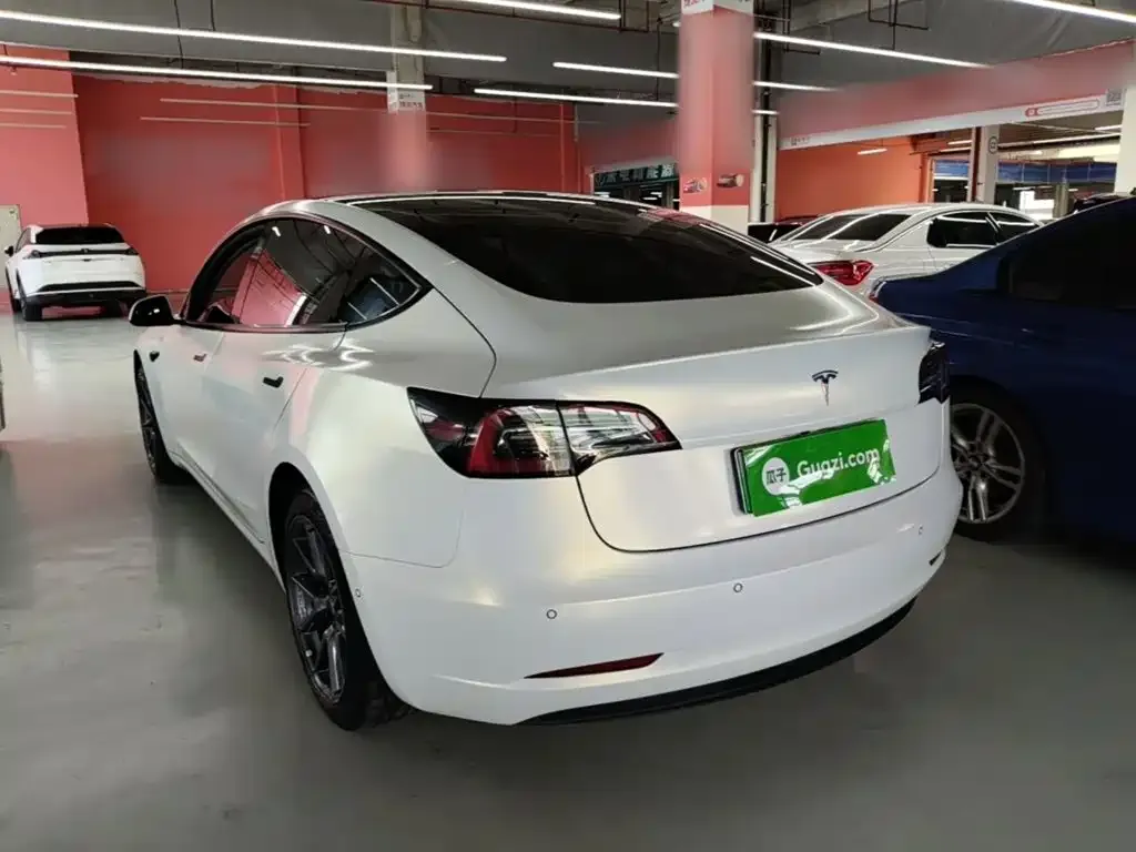 Tesla Model 3 — фото 7