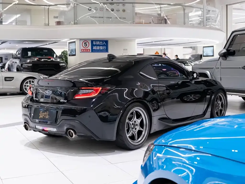 Subaru BRZ 2022 из CN, фото 8