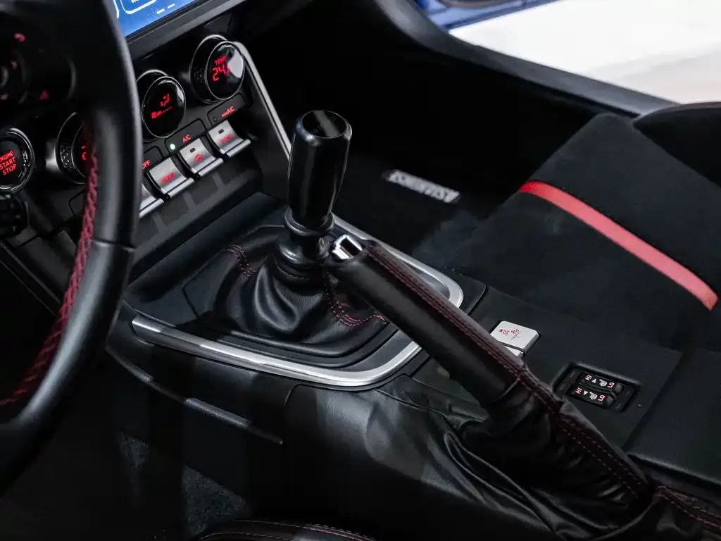 Subaru BRZ 2022 из CN, фото 2
