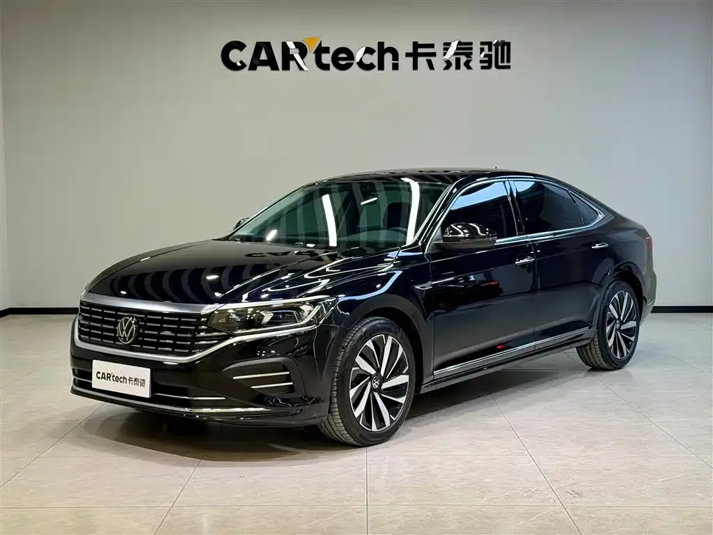 Volkswagen Passat — фото 1