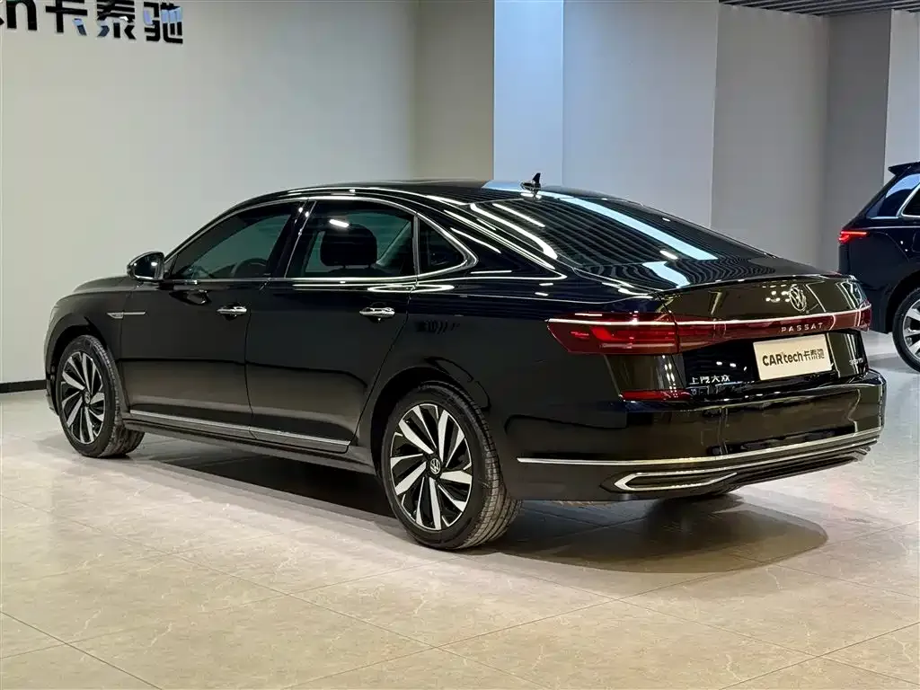Volkswagen Passat — фото 2