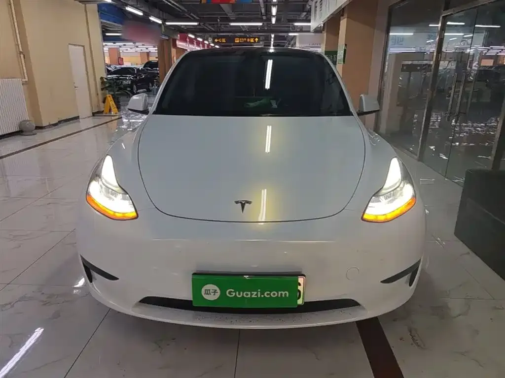 Tesla Model Y — фото 7