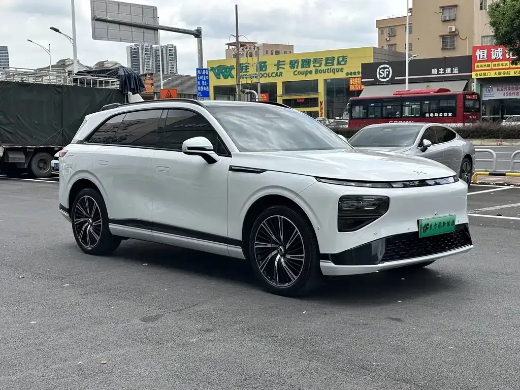 XPeng G9 2023 из CN, фото 3