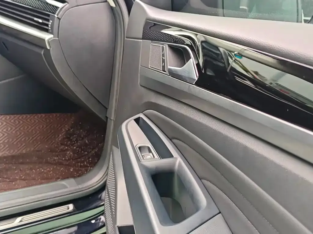 Volkswagen Passat — фото 7