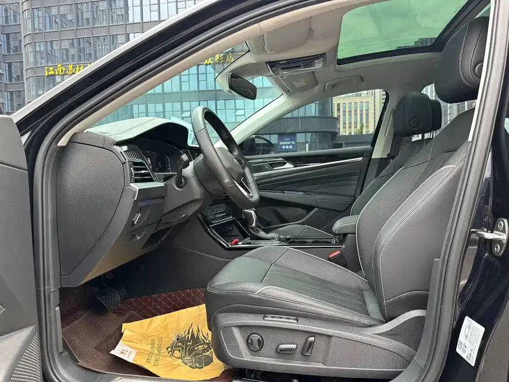 Volkswagen Passat — фото 6