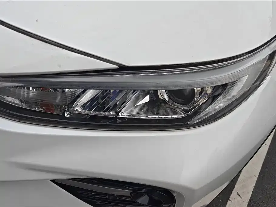 Toyota Wildlander — фото 10