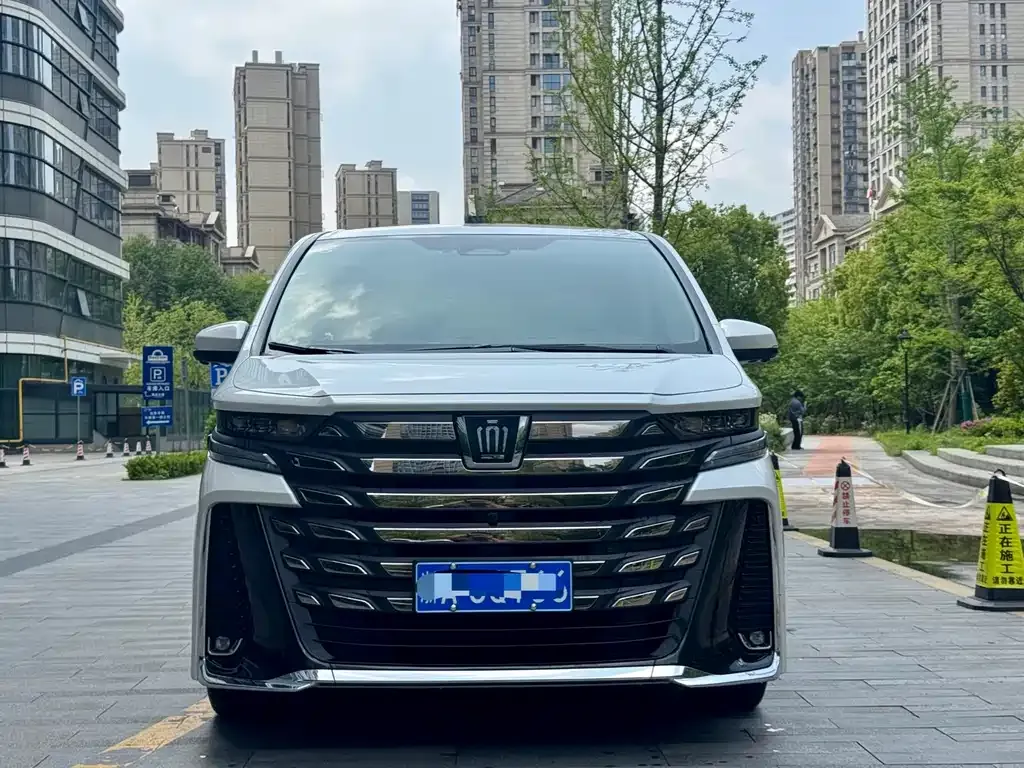 Toyota Vellfire — фото 7