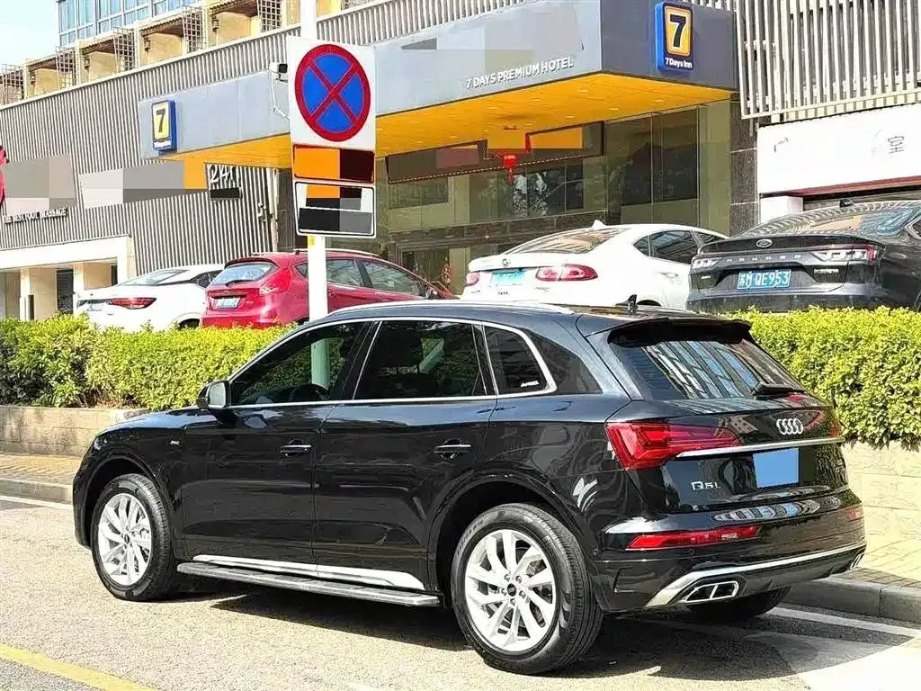 Audi Q5L — фото 7