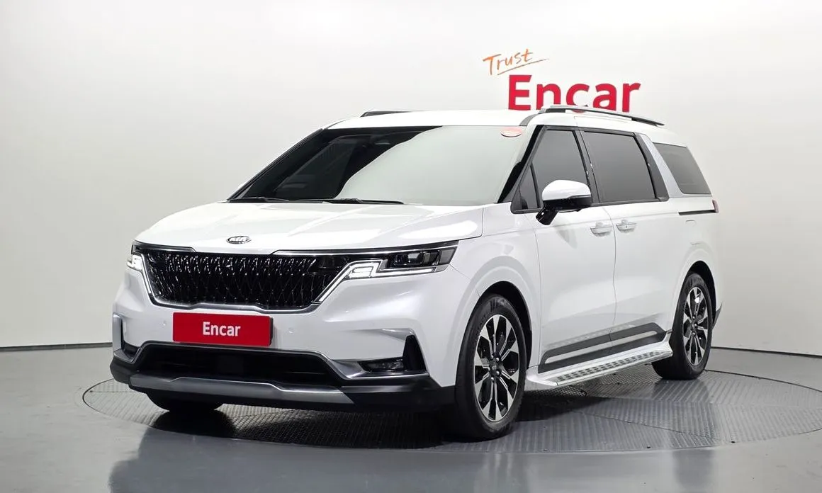 Kia Carnival — фото 1