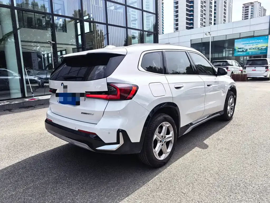 BMW X1 — фото 9