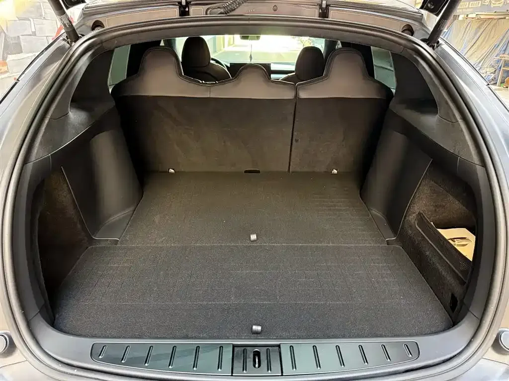 Tesla Model X 2023 из CN, фото 6