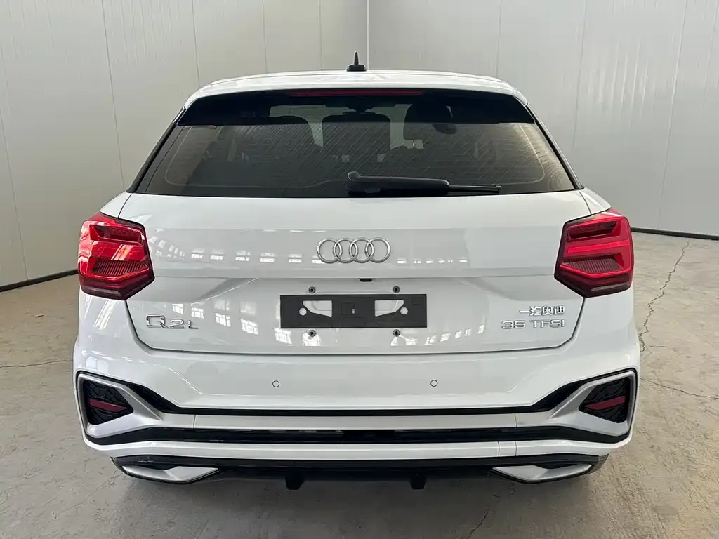 Audi Q2L 2022 из CN, фото 2