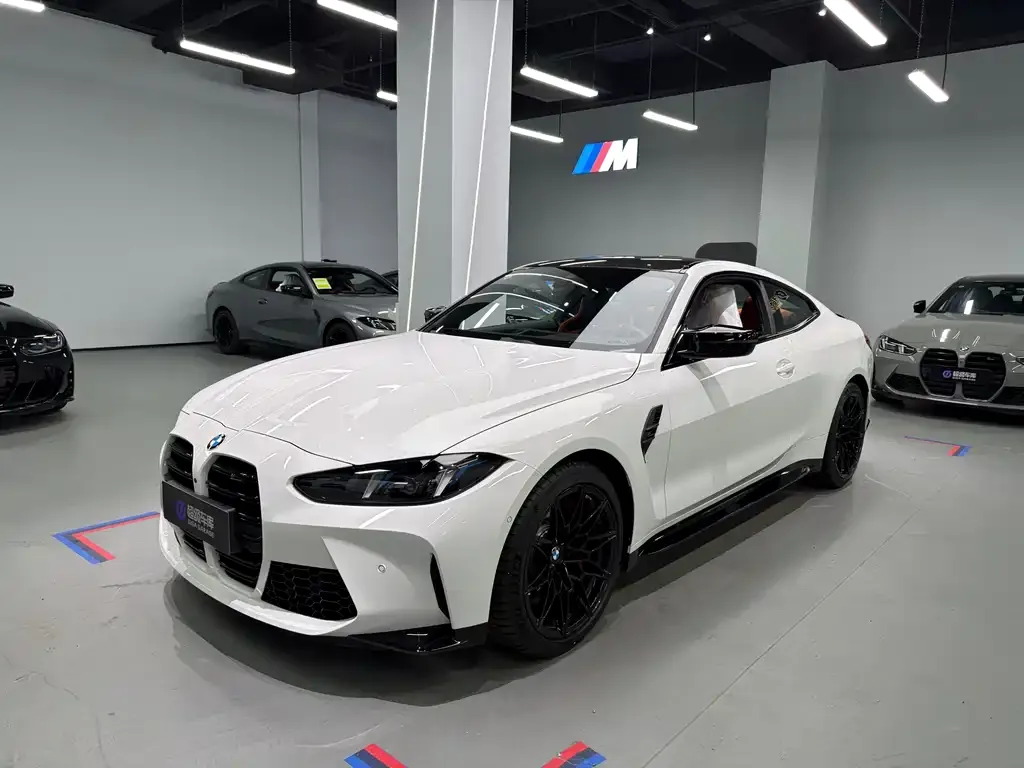 BMW M4 — фото 1