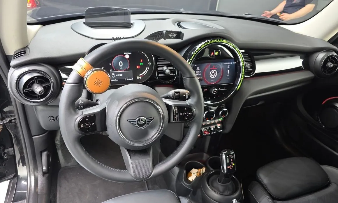 Mini Cooper 2023 из KR, фото 8