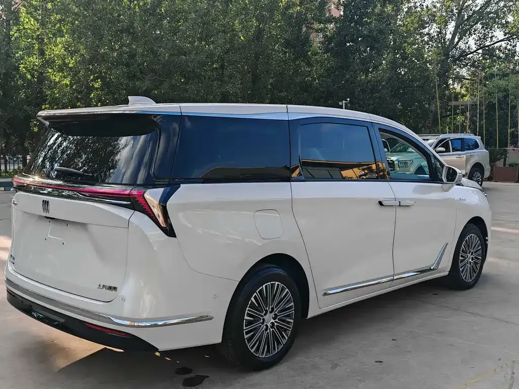 Buick GL8 Hybrid — фото 7