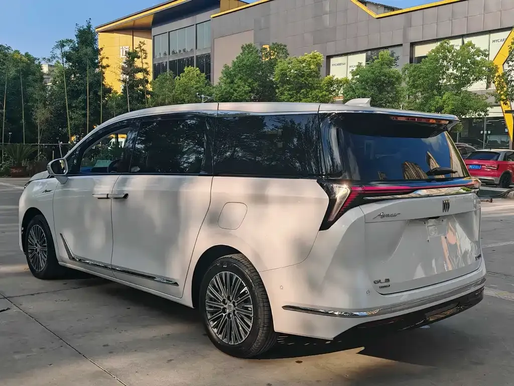 Buick GL8 Hybrid — фото 8